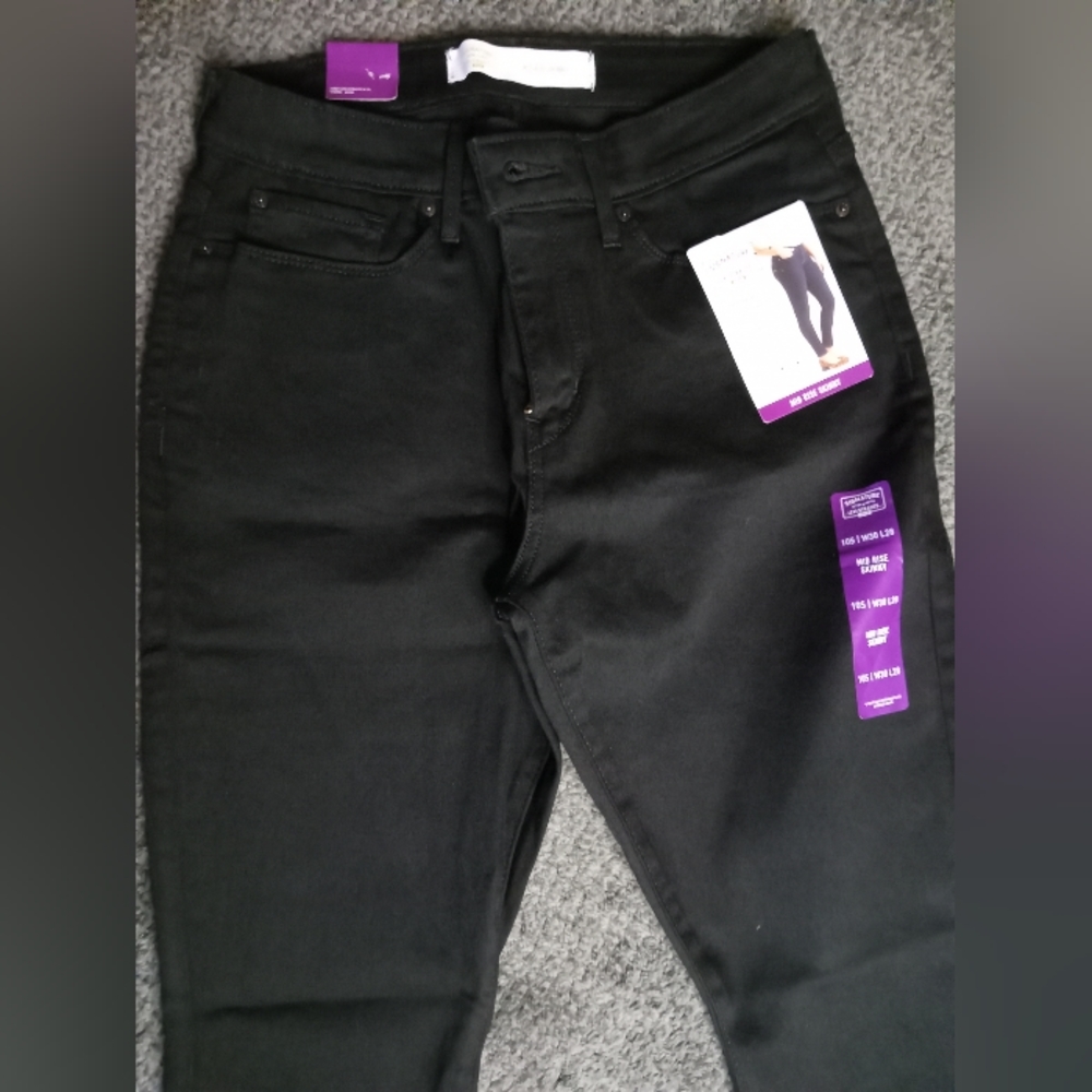 Signature by Levi Strauss & Co Women's Skinny jeans, 30W 28L, Black